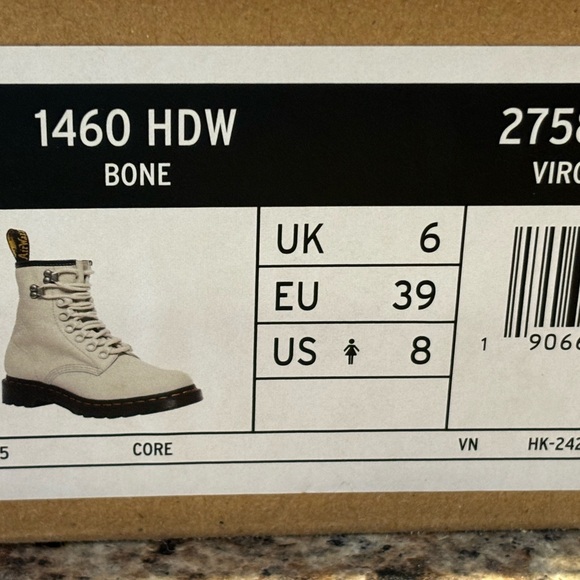 Dr Martens Boot in Bone Color, New with box, Sz 8 - Picture 3 of 3